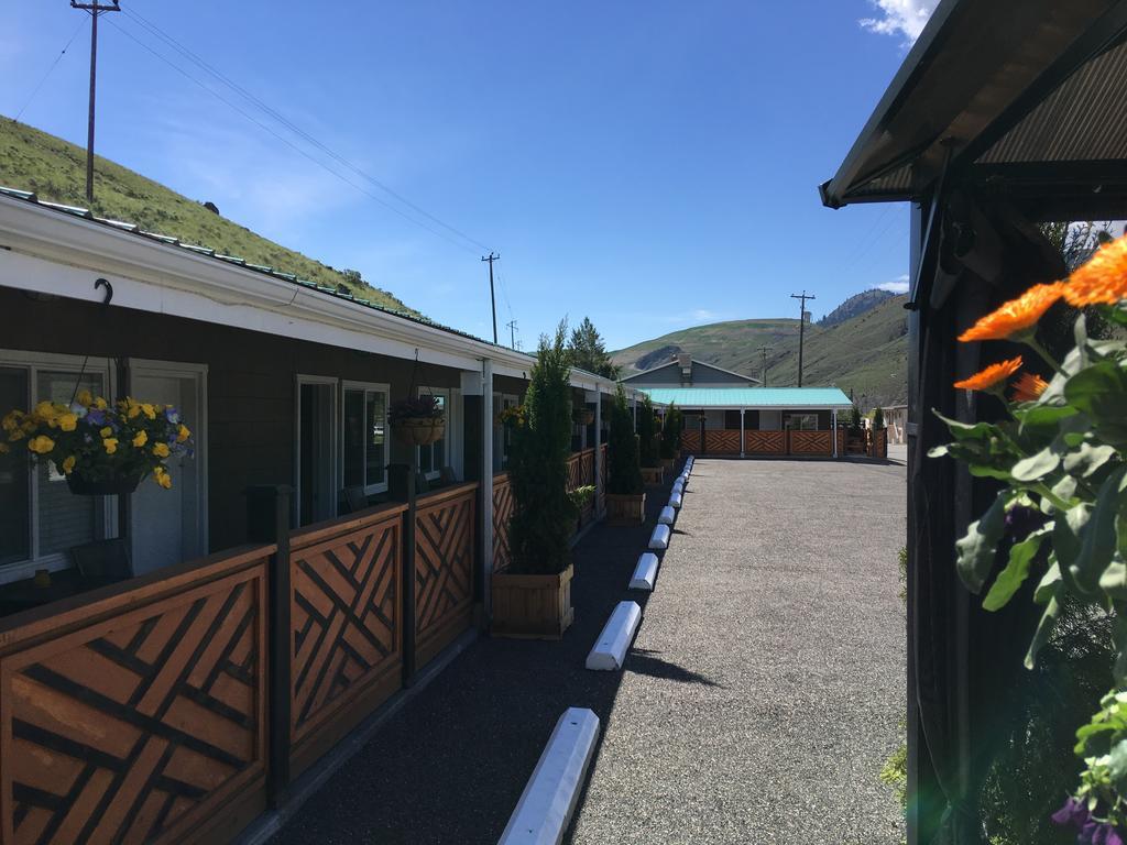 Sunset Motel Cache Creek Luaran gambar